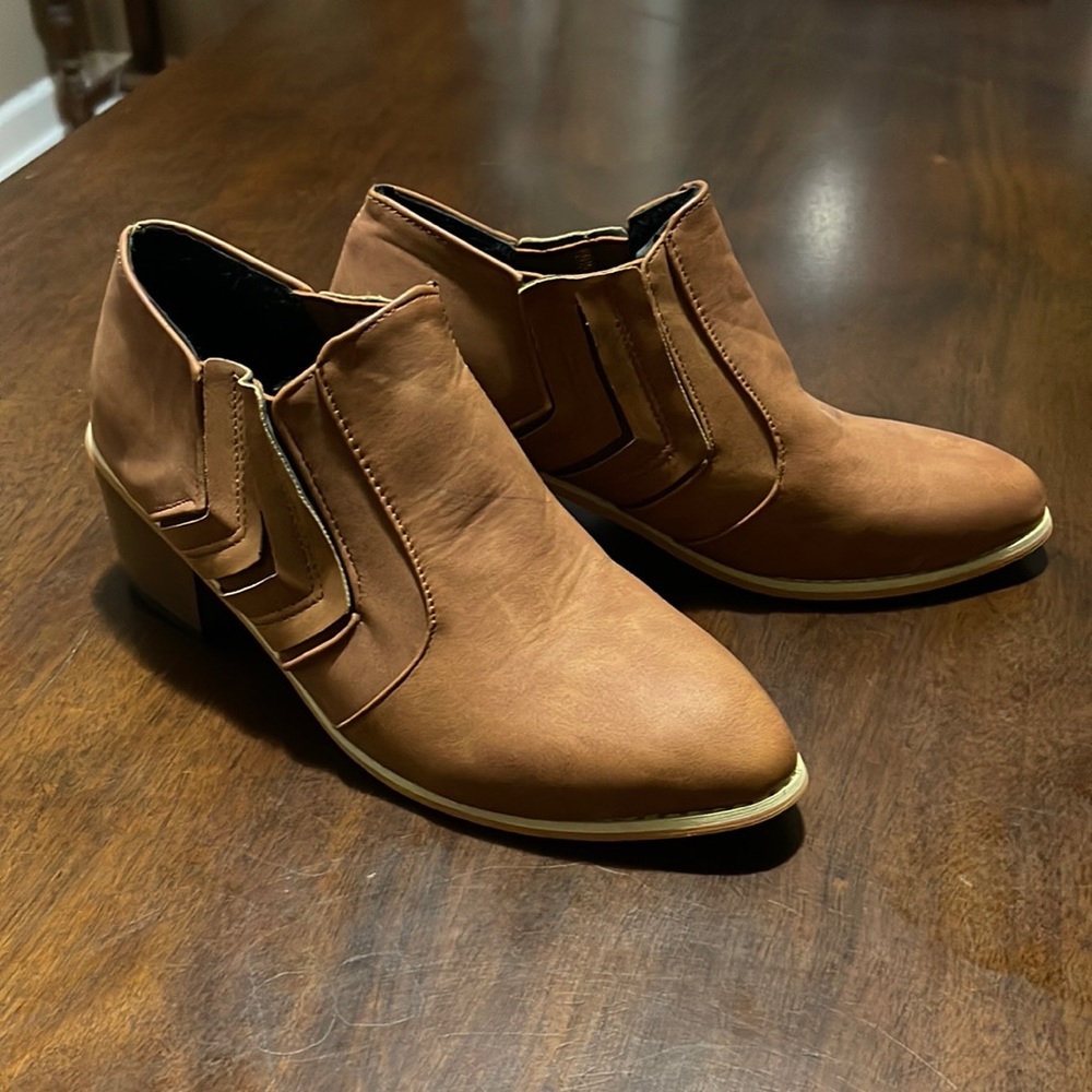 Brand new faux leather ankle boots - Picture 5 of 5